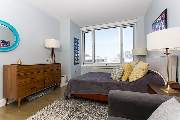 Rented by Loftey LLC | media 16