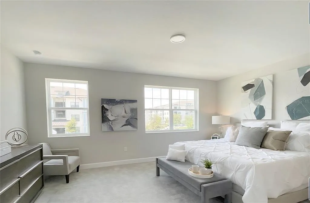 3 bed, 2.5 bath, 1688 sqft, $2,875 — Photo 3