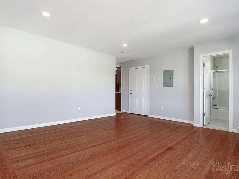 36 Devoe St — Photo 5