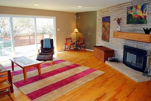 5th image of 2213 Vista Larga Dr NE