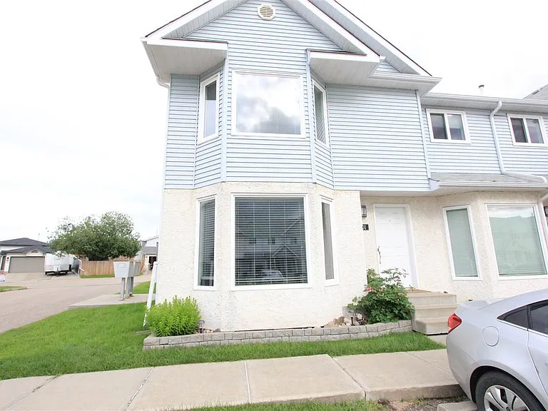 5 Aberdeen Way #101 — Photo 1