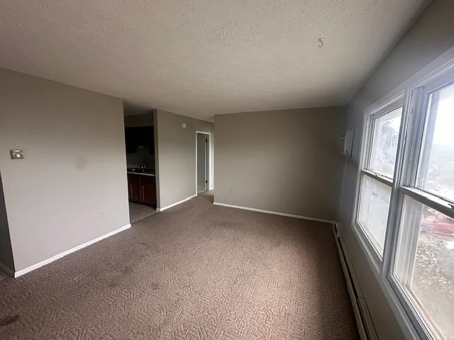 2 bed, $1,100 — Photo 2
