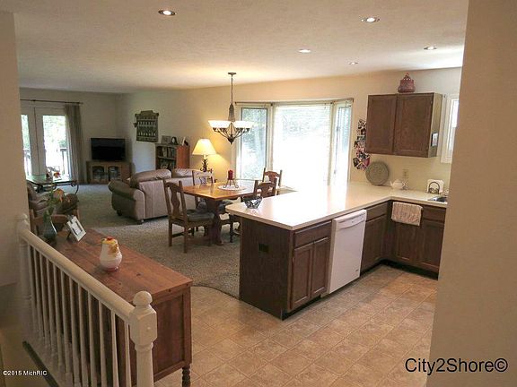 3rd image of 11264 Whispering Creek Dr #9
