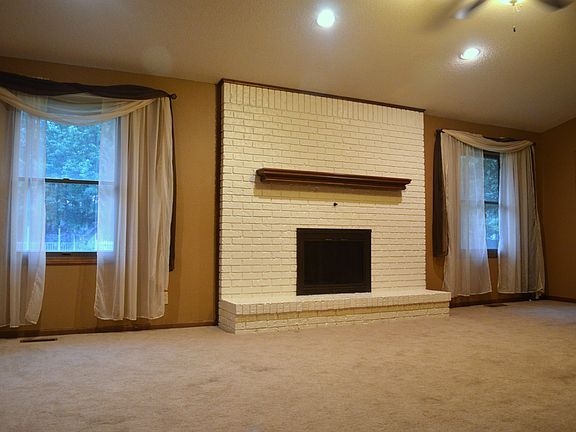 5th image of 1731 Meadow Ln