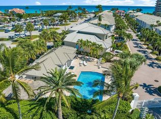 762 Seaview Dr, Juno Beach, FL 33408