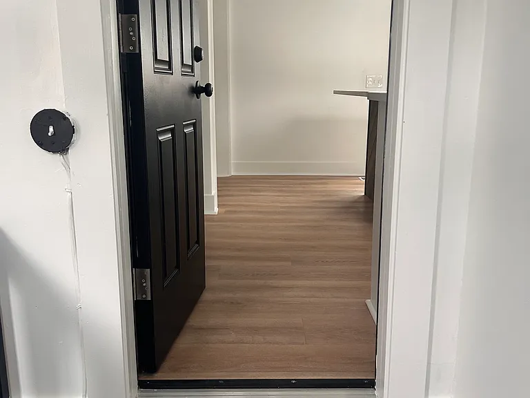35 Mariah St — Photo 2