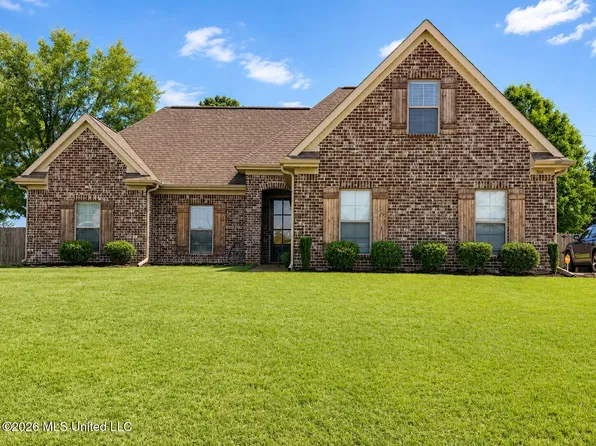 308 Garrison Dr, Senatobia, MS 38668