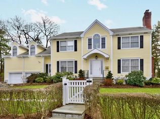 101 Ewart Rd, Scarsdale, NY 10583