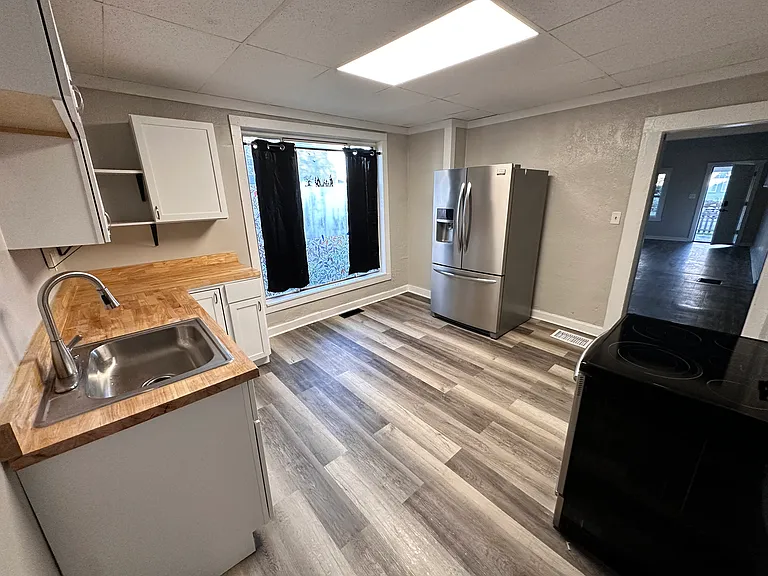 110 N Grant Ave — Photo 11
