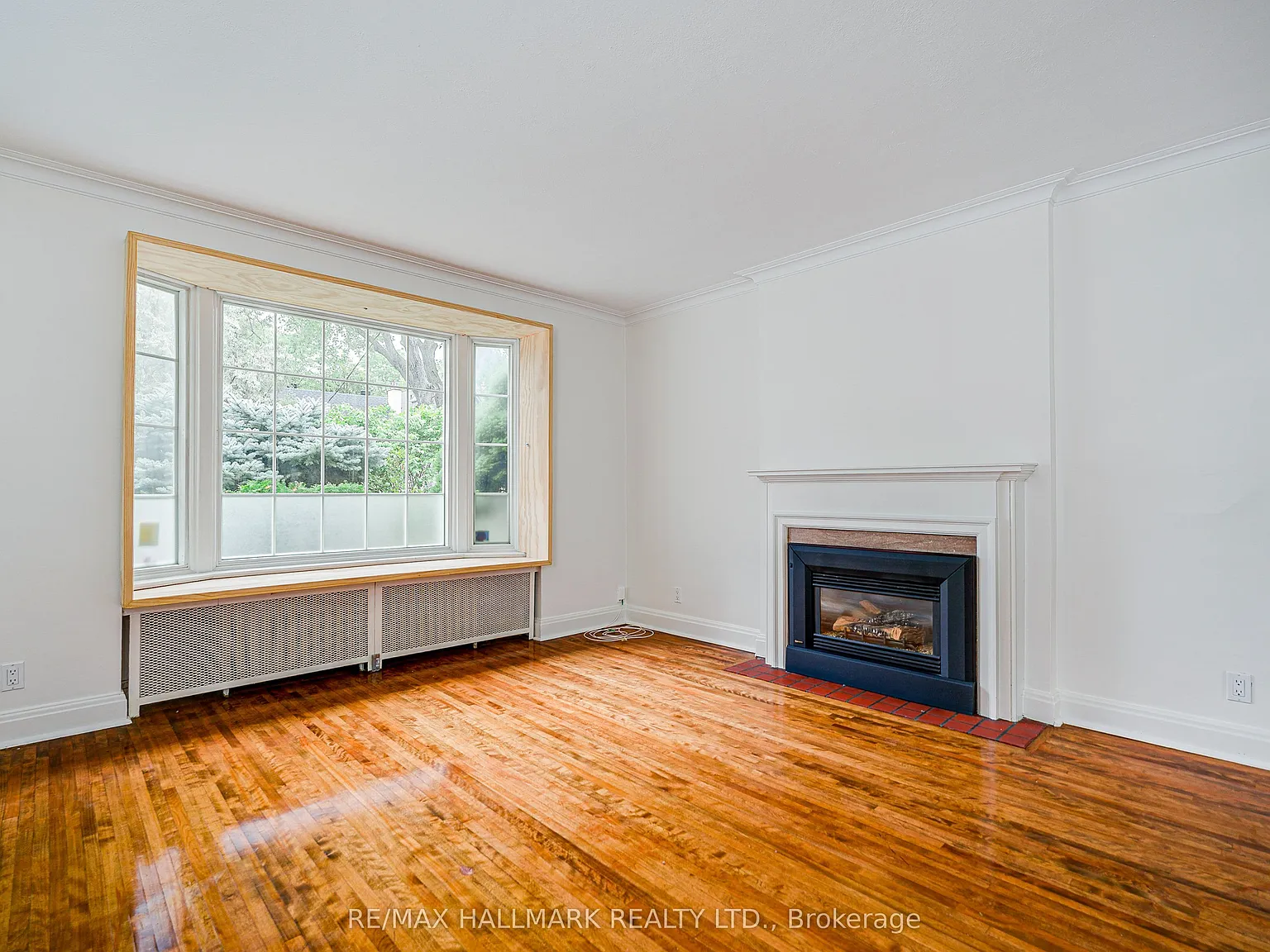 3 bed, $4,500 — Photo 2