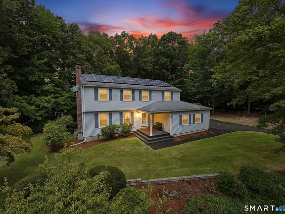 2nd image of 32 Pioneer Drive