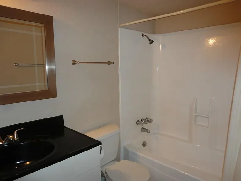 2200 San Gabriel St — Photo 11