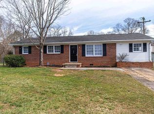 407 Summerland Dr, Spartanburg, SC 29306