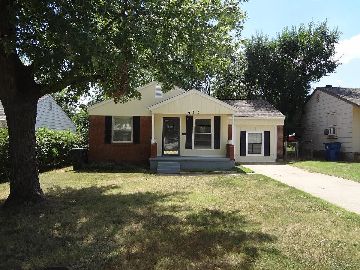 3 bed, 1050 sqft, $1,000 — Photo 1