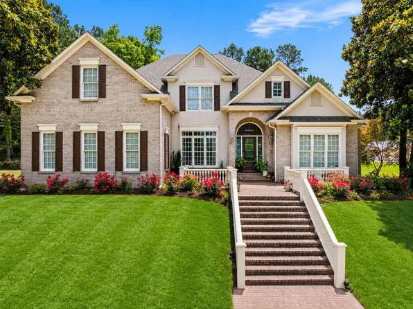 203 Francis Dr, Fulton, MS 38843