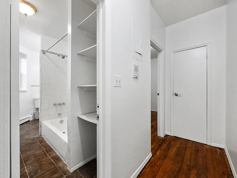 5 Linden Blvd #3A — Photo 7