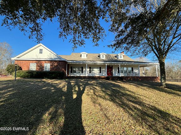 3rd image of 2482 Warren Town Rd