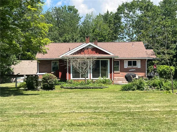 327 Newton Town Rd, Bainbridge, NY 13733