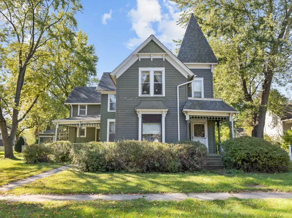 631 E Washington St, Marengo, IL 60152