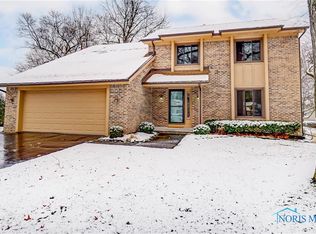 2304 Chriswood Rd, Toledo, OH 43617