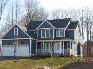 5 Trailside Xing, Middletown, CT 06457