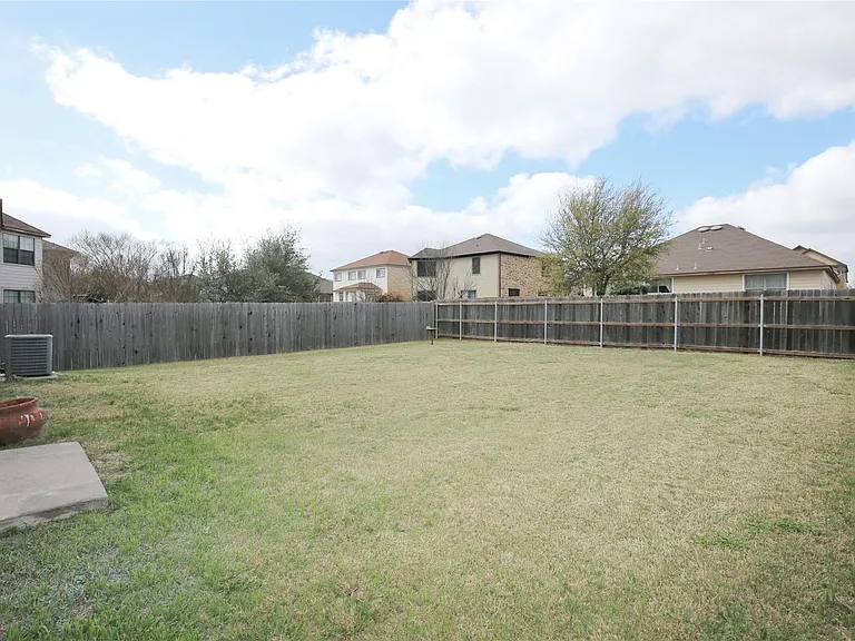 213 Rim Rock Dr — Photo 20