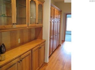 2335 NE Smokey Hill Dr, Lees Summit, MO 64086