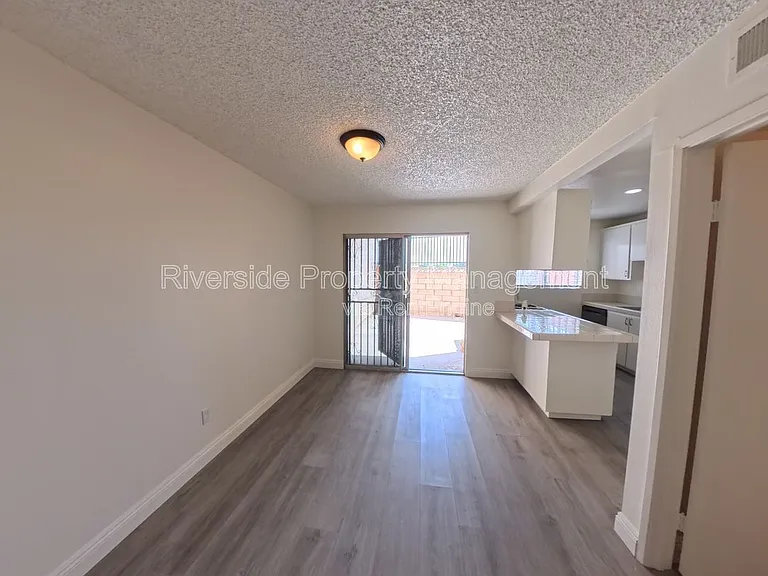 2255 Cahuilla St #105 — Photo 7