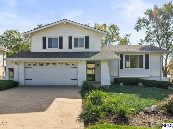 4717 S 102nd Cir, Omaha, NE 68127