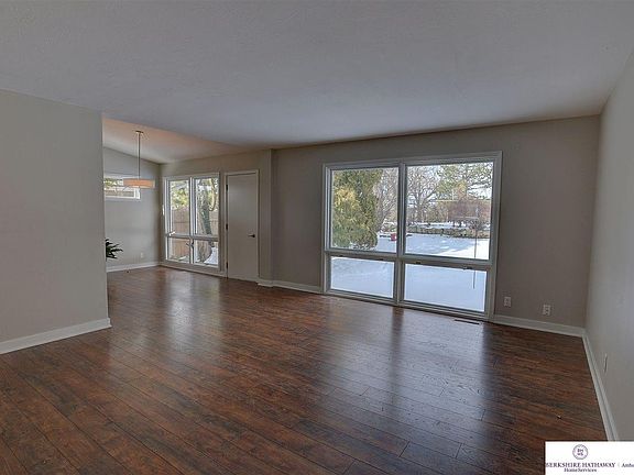 4th image of 7200 S Wedgewood Dr