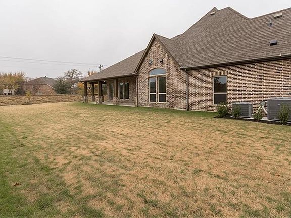 4th image of 3008 Veranda Ln