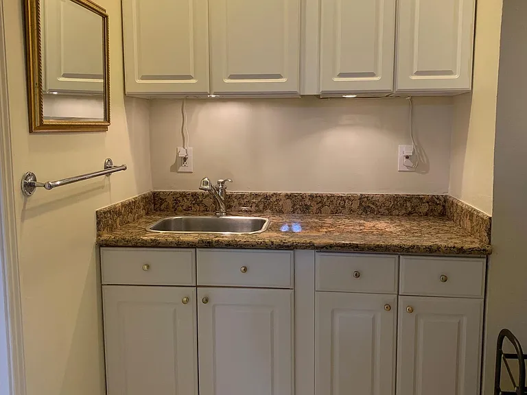 522 Georgia Ave — Photo 13