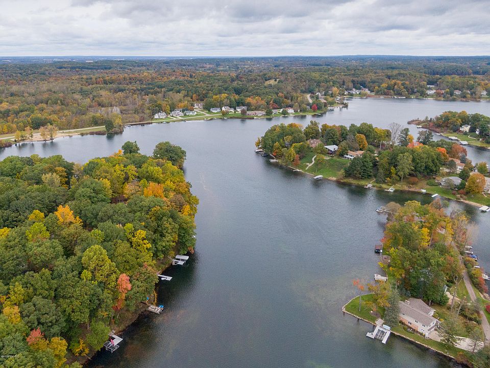 174 S Lake Doster Dr, Plainwell, MI 49080 Zillow