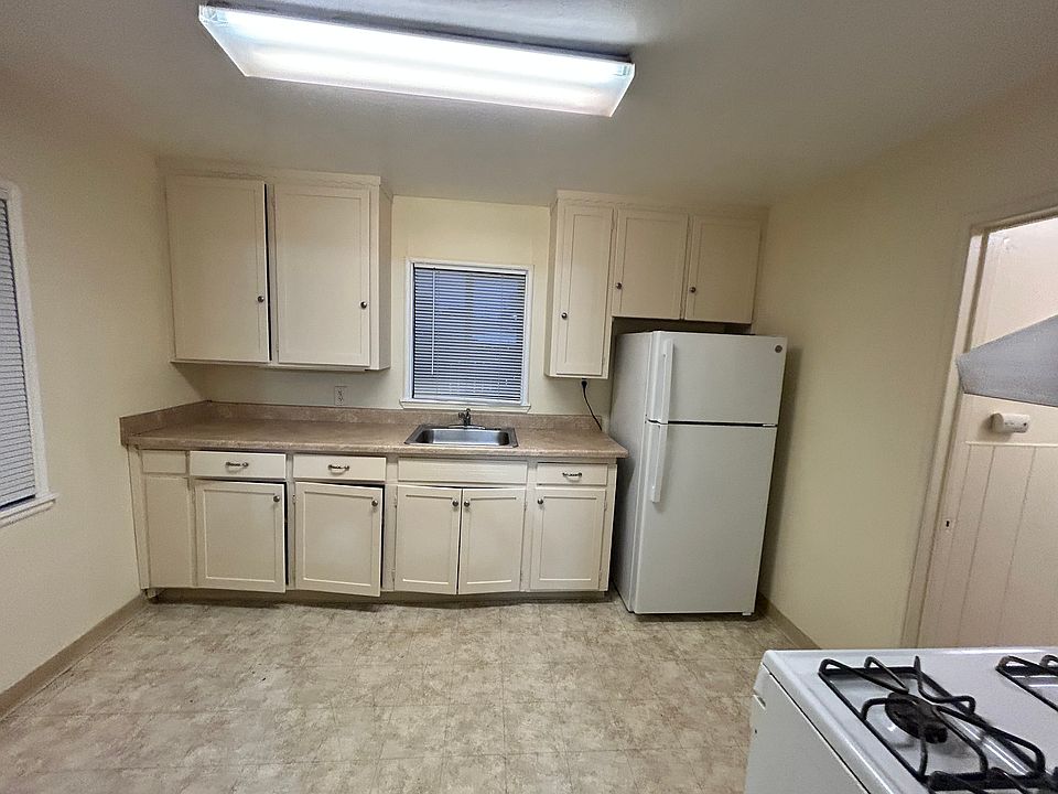 1st image of 21835 Meekland Ave