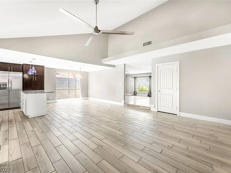 1713 Barnard Dr — Photo 9