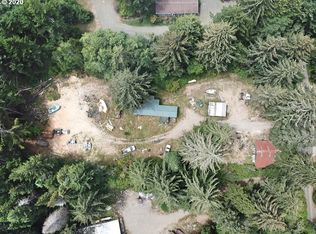 68975 Circle Loop, North Bend, OR 97459