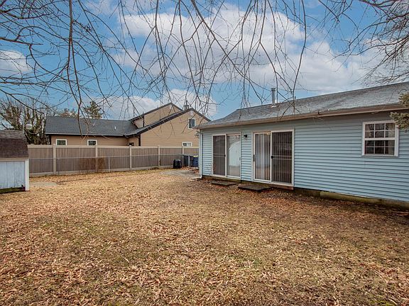 5th image of 1179 N Farmview Dr