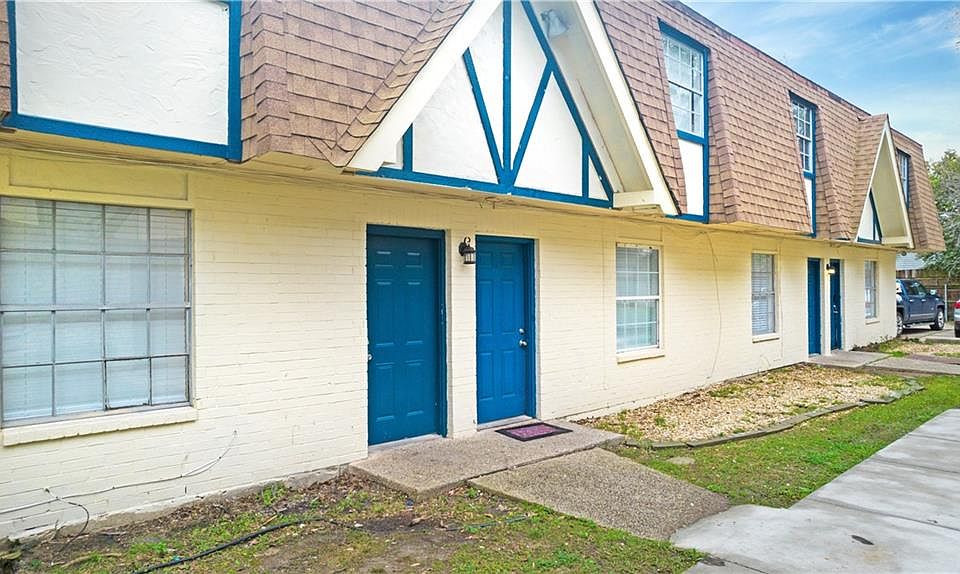 1st image of 4439 Woodland Dr