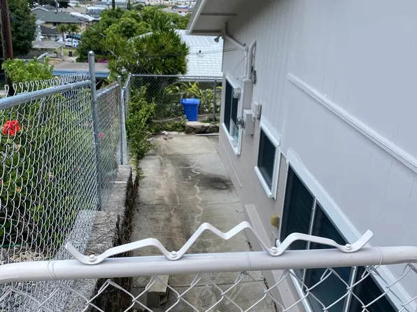 3257B Kikilia Pl, Honolulu, HI 96816