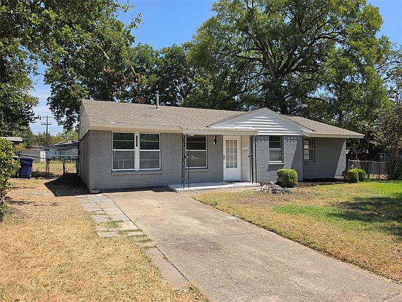3rd image of 1007 Quincy Cir