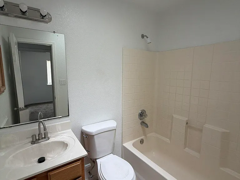 12501 Sombra Fuerte Dr — Photo 21