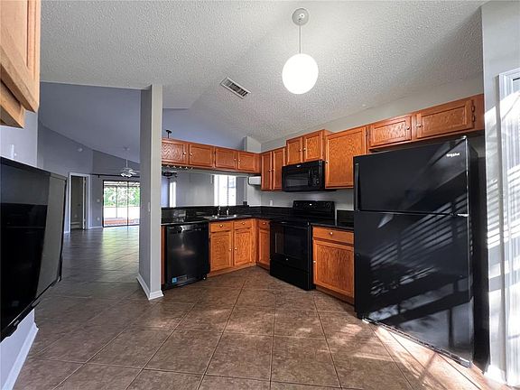 5th image of 2201 GRASMERE DRIVE