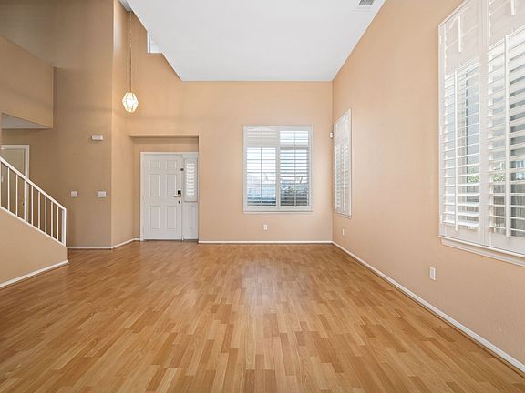 5th image of 17629 Fisher St