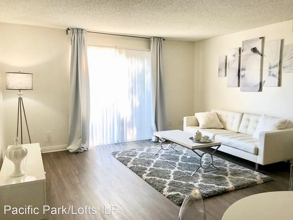 2nd image of 301 N Alvarado St APT 313