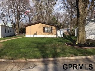 7723 N 101st Plz, Omaha, NE 68122