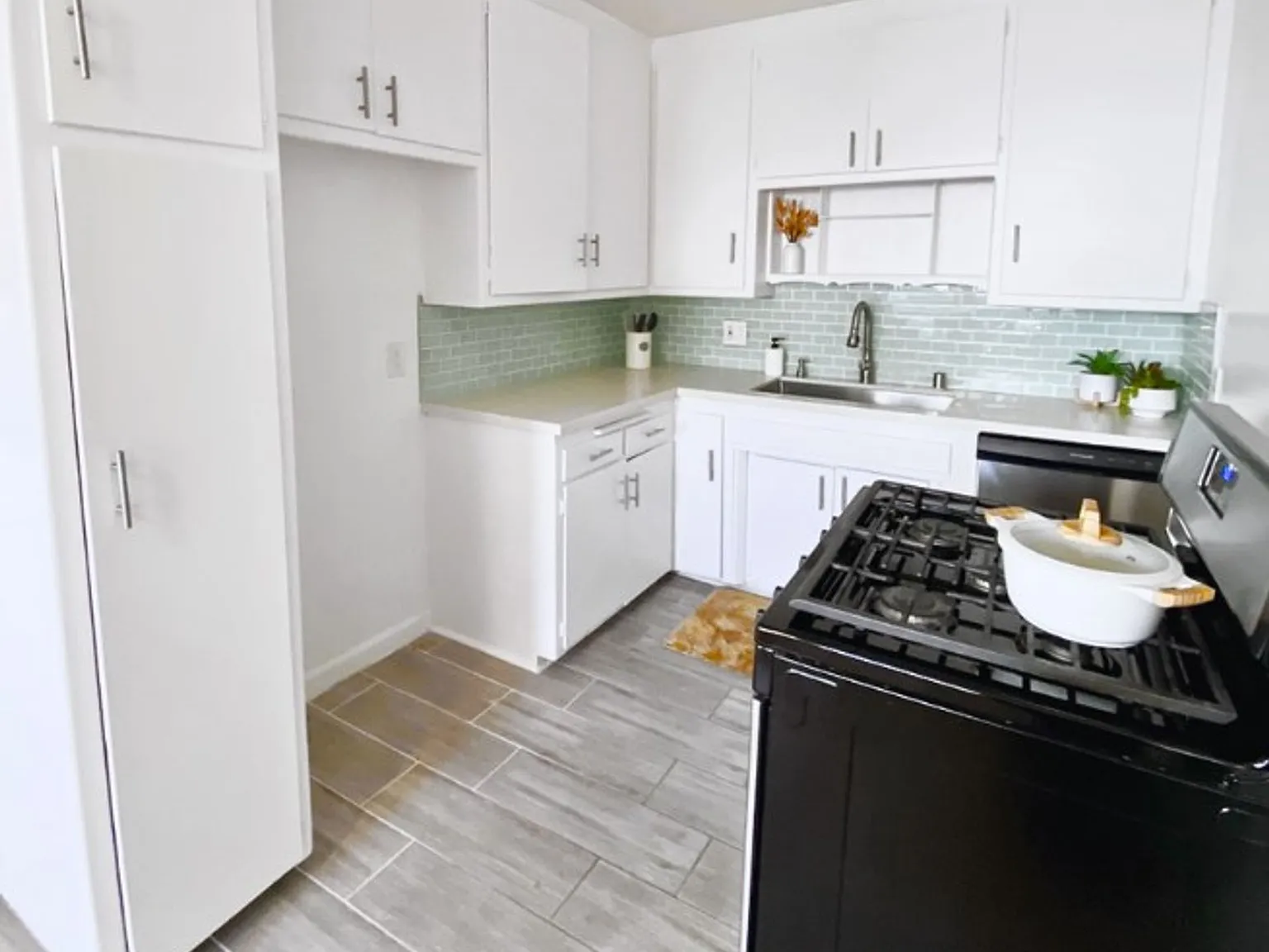 4014 Perlita Ave — Photo 3