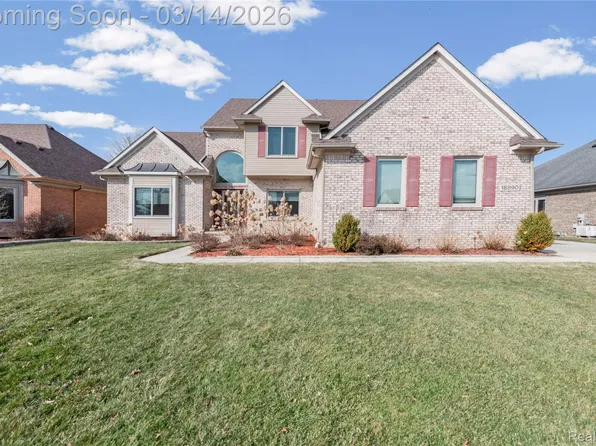 18890 Church Hill Dr, Riverview, MI 48193