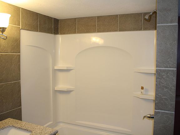 5th image of 1010 Fulton St W APT 3