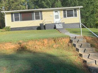 215 Kings Ct, Danville, VA 24540
