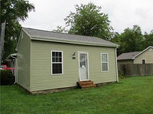 9675 S Wayne St, Columbus, IN 47201